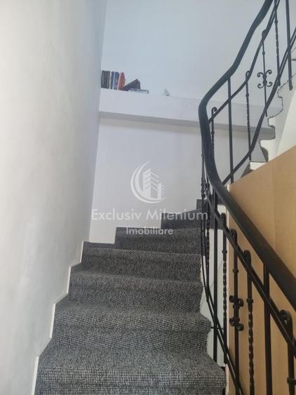 Casă individuală cu 5 camere cu Canalizare în Domenii