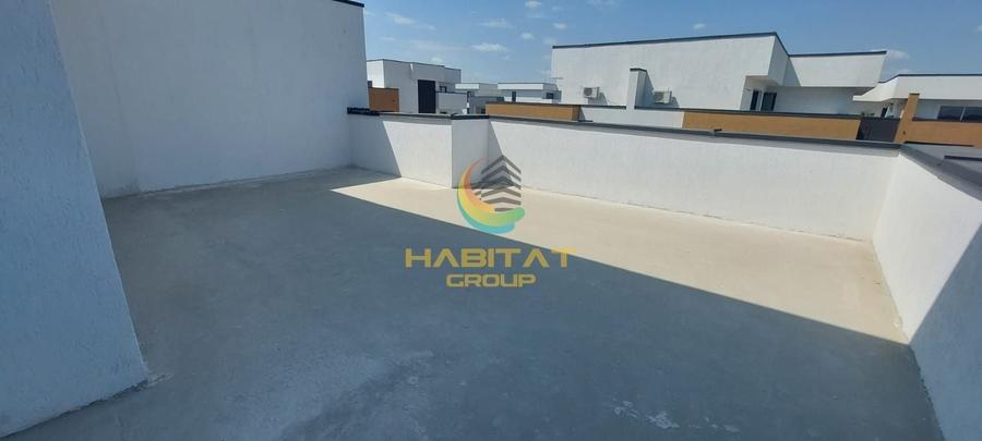 Penthouse cu 4 camere decomandat în Nord-Est