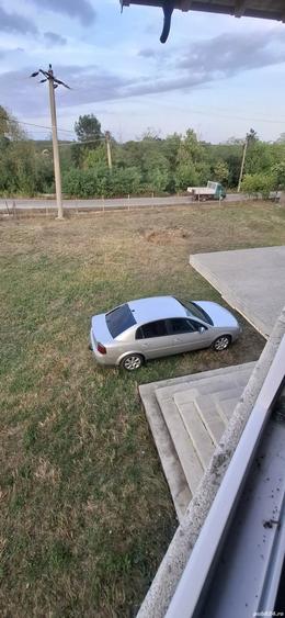 Casă cu 6 camere cu Teren 3000 Mp în Trivale