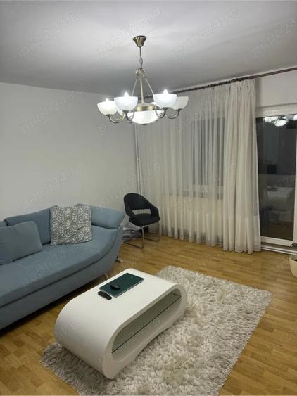 Apartament cu 3 camere decomandat în Răcădău