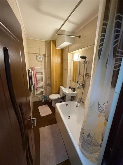 Apartament cu 3 camere decomandat, mobilat în Păcurari