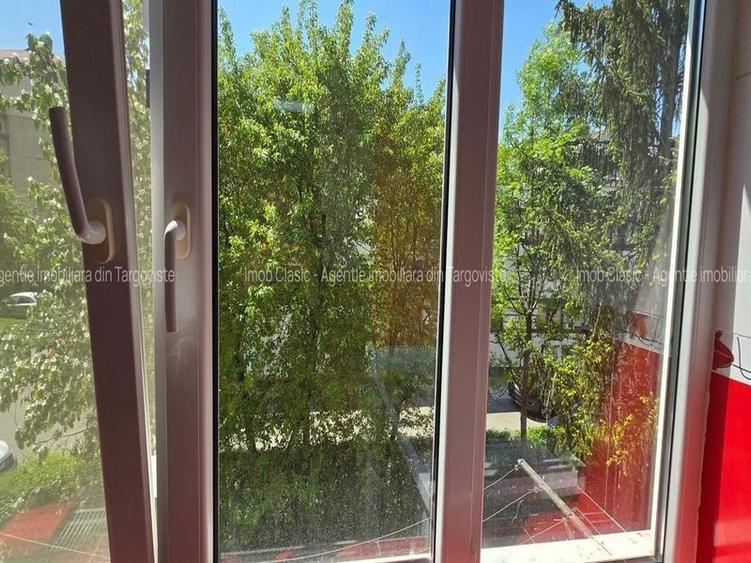 ETAJ 1,Micro  3 Târgoviște,  vânzare apartament 3camere - 10