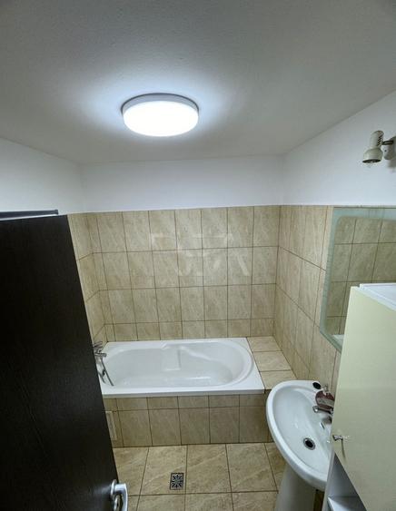 Apartament cu 2 camere semidecomandat, mobilat în Sebastian