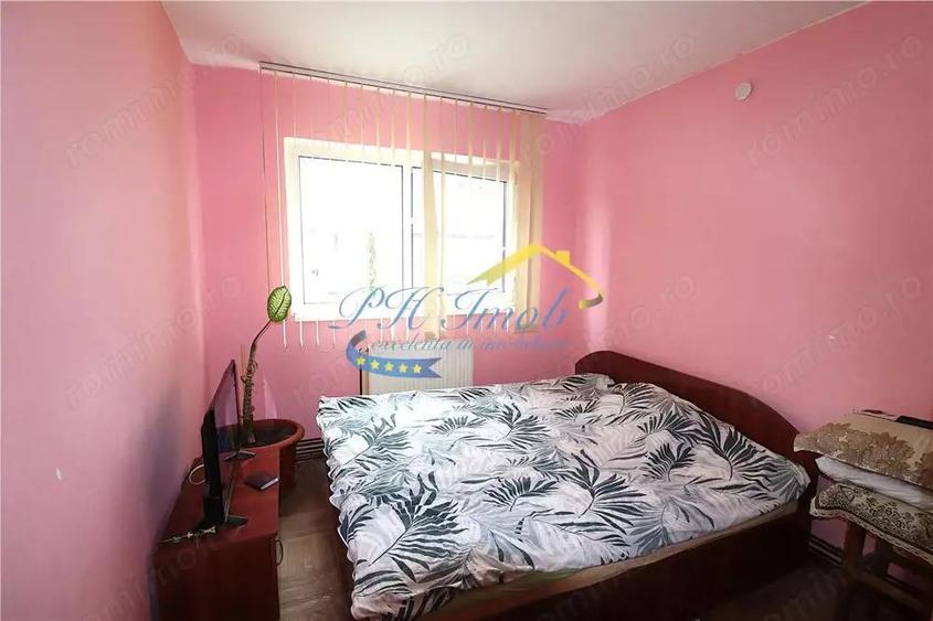Apartament cu 2 camere semidecomandat în Liceul Militar