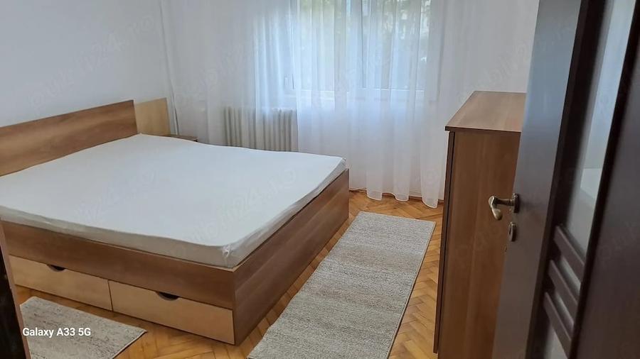 Apartament cu 3 camere decomandat în Iosia