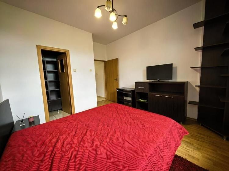 Apartament cu 2 camere semidecomandat, mobilat în Bularga