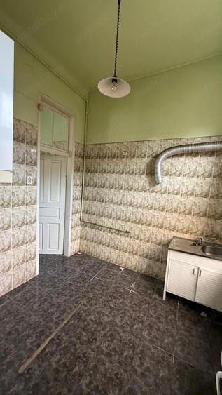 Societate comerciala vinde casa in Ploie?ti str. Gheorghe Doja nr. 159 - 6