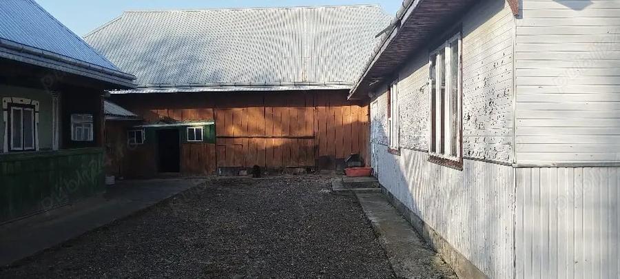 Casă cu Teren 5400 Mp în Central