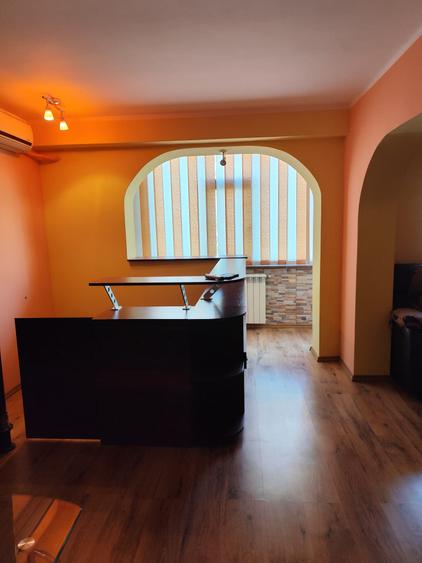 Oferta de INCHIRIAT 3 camere str. Nae Leonard pret 2000 lei - 2