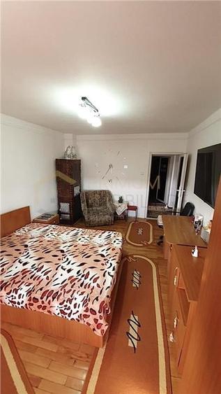 SIMION BARNUTIU - 2 Camere - Decomandat - Centrala proprie - 2