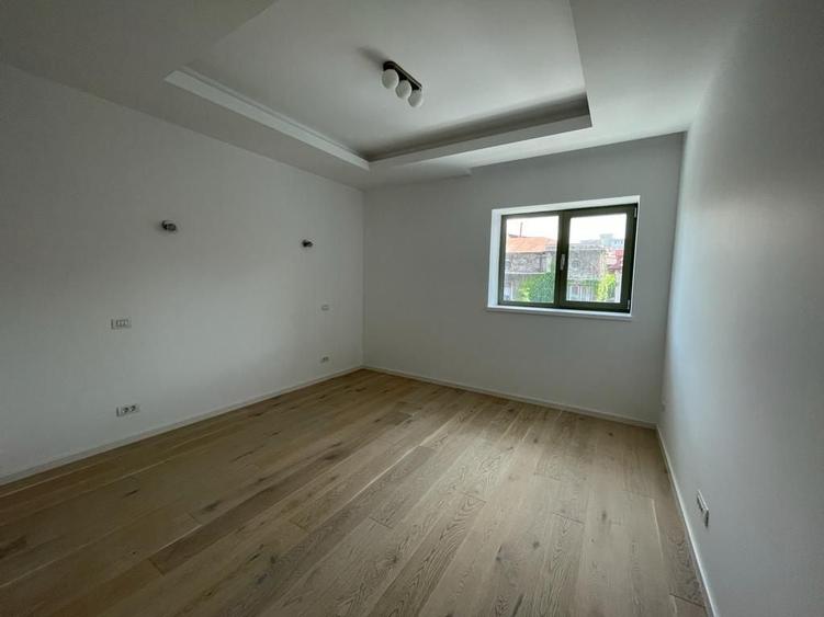 Proprietate versatilă în zonă exclusivistă – ideală pentru locuit sau investiție - 20