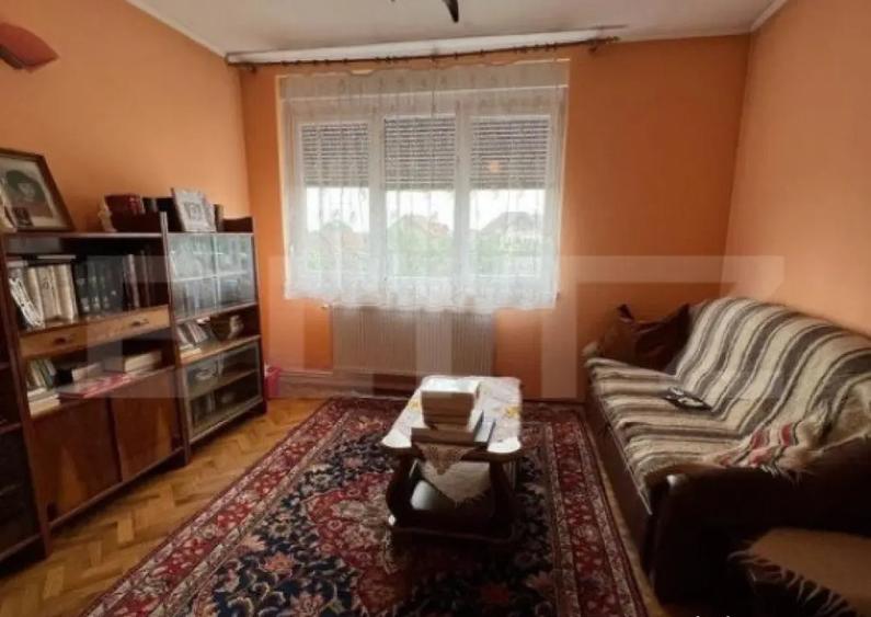 Casa 274 mp, teren 443 mp, zona centru LIVADA, pretabila si - 8