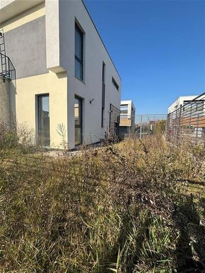 Vila tip duplex in cartier rezidential, 3 dormitoare, 2 bai, pompa de caldura, B - 22