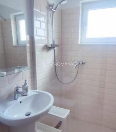 Penisiune independenta energetic, 9 camere, 350mp, zona Palt