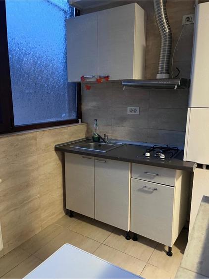 Inchiriez garsoniera in Militari Residence - 5