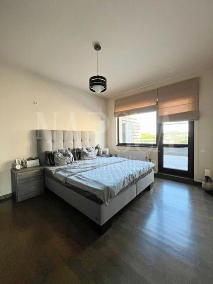 Penthouse cu 2 camere semidecomandat, mobilat în Borhanci
