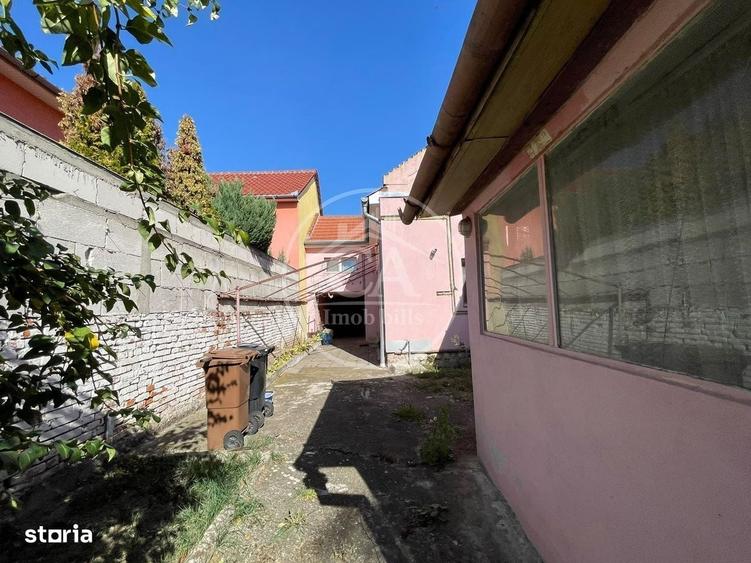 Casă cu 4 camere decomandat în Central
