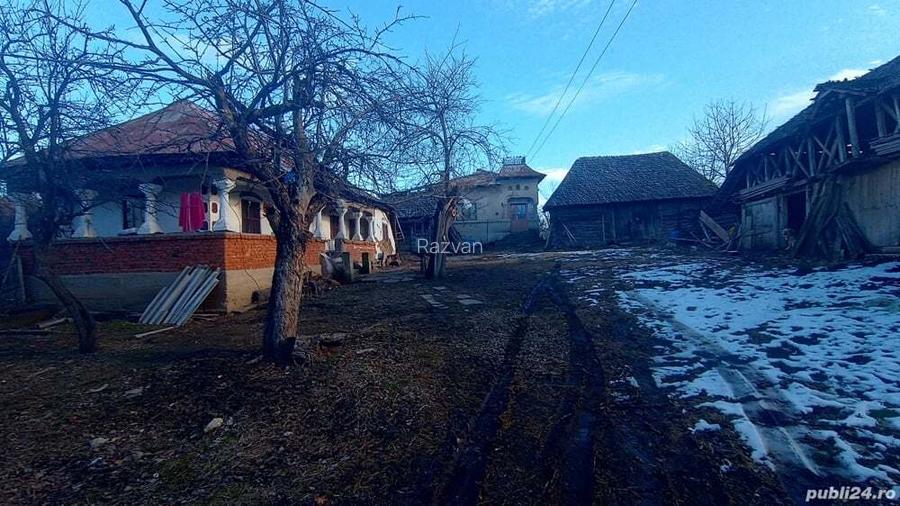 Gospodarie rurala, casa, terenuri Gospodarie rurala, casa, terenuri