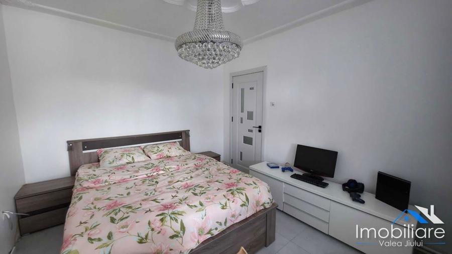 Apartament 3 camere - Vulcan | Str. Nicolae Titulescu - 4