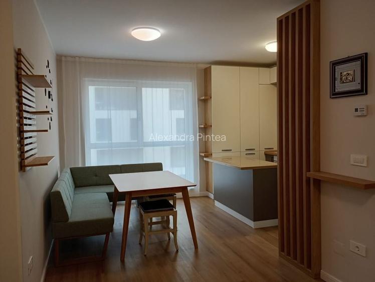 Apartament 3 camere, etaj intermediar, parcare, bloc nou, langa Vivo