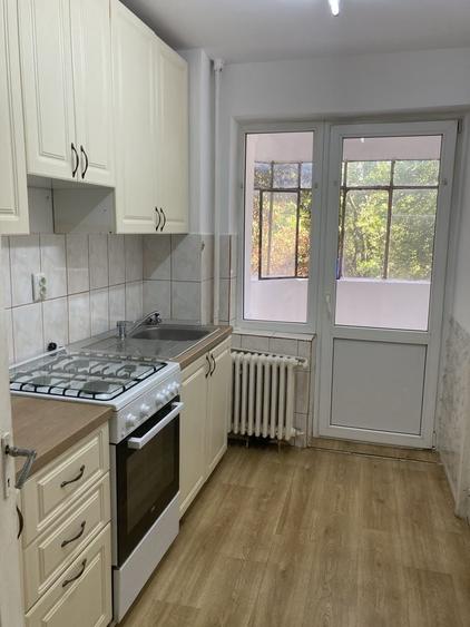 Vand apartament 2 camere ,tip D mare pe B dul Dacia nr 30 ,vis a vis Scoala Dacia - 4