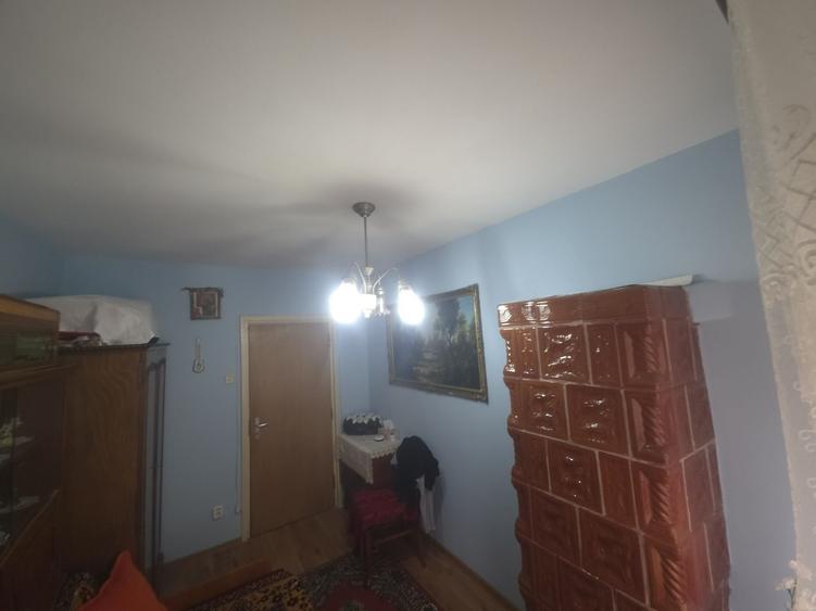 Apartament cu 3 camere decomandat în Victoriei