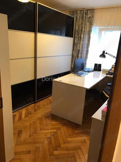 Inchiriez apartament cu trei camere in Mana?tur Inchiriez apartament cu trei camere in Mana?tur