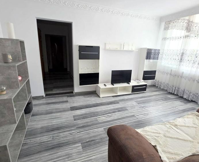 Apartament 3 camere in regim hotelier – Micro 16, Complex Siret - 1