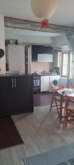 Vand apartament 3 camere cu scara interioara - 1