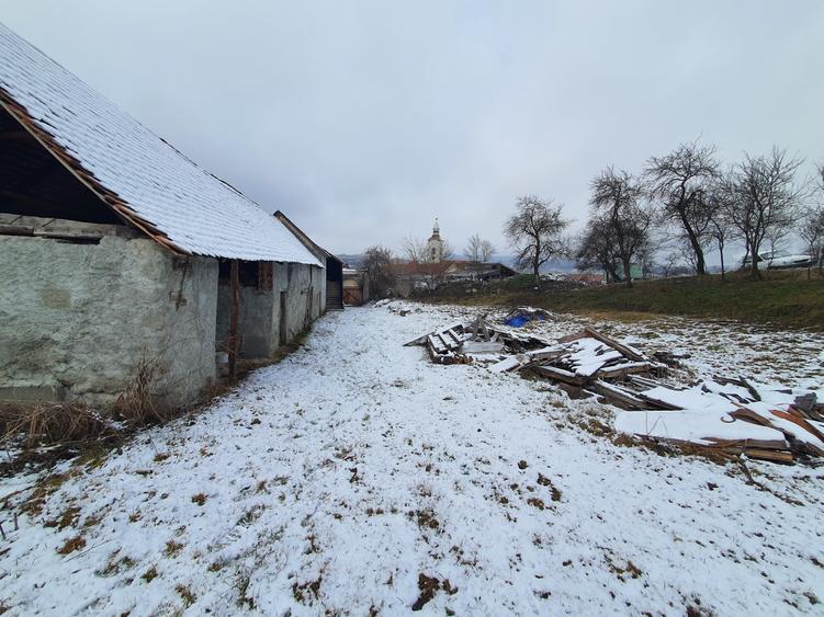 Casa singur în curte - 2