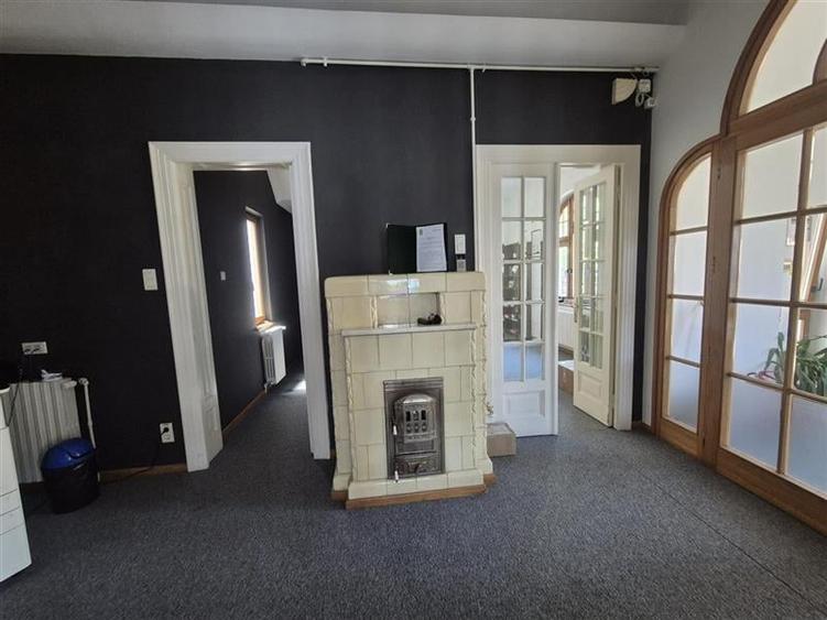 Vila interbelica renovata - de inchiriat pentru birouri - 4