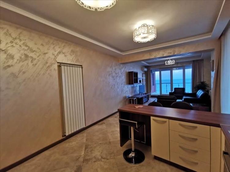 Vedere frontala la mare inchiriere 2 cam lux, terasa, loc de parcare termen lung - 10