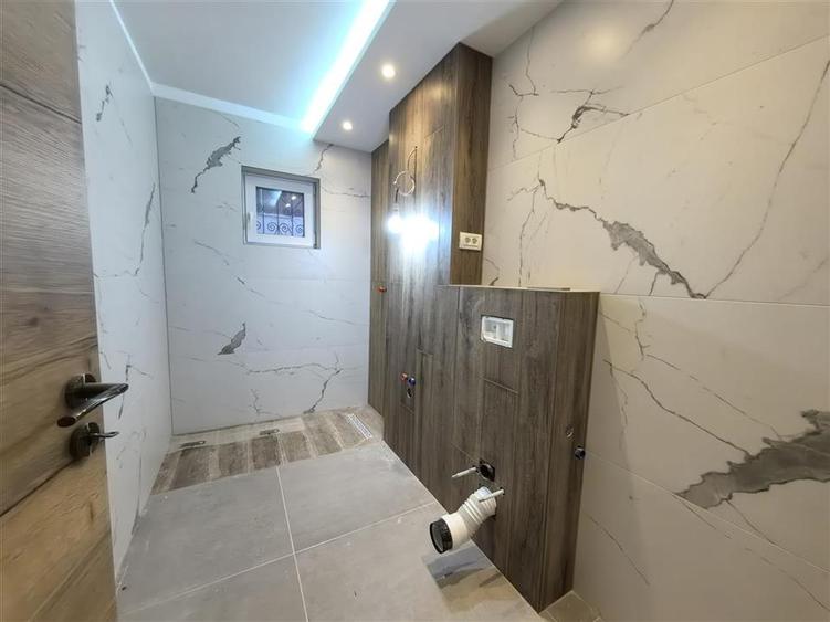 Apartament cu 3 camere Superb in Complex - 17
