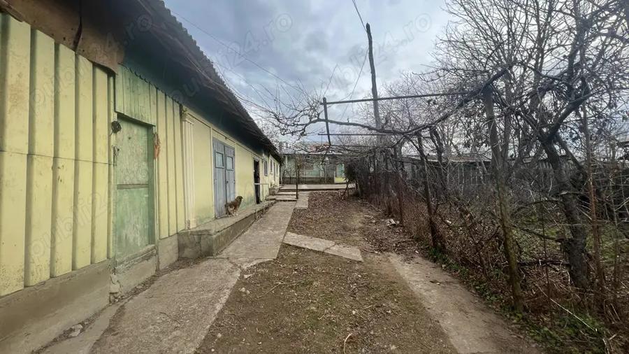 Vand casa cu curte in Carapce?ti, com. Corod, jud. Gala?i - 2