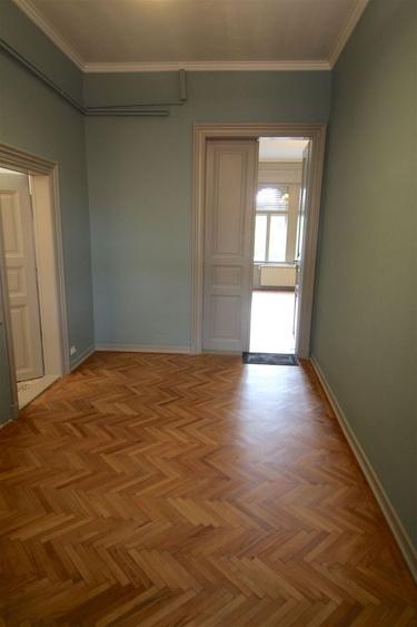 Spatiu de birouri in cladire istorica - 18