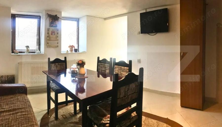 Casa Spa?ioasa cu 1.250 mp Teren, Mobilata ?i Utilata Aproape de Munte - 13