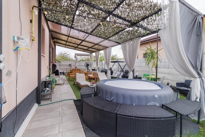 Casa parter gata de mutat cu piscina,jacuzzi si toate utilitatile trase Casa parter gata de mutat cu piscina,jacuzzi si toate utilitatile trase