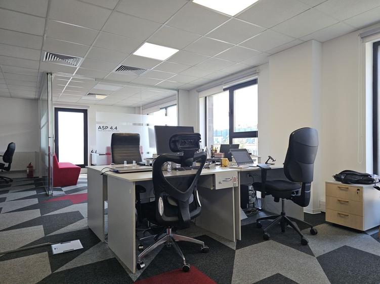 Spatiu modern de birouri, mobilat, terasa, parcari - 8