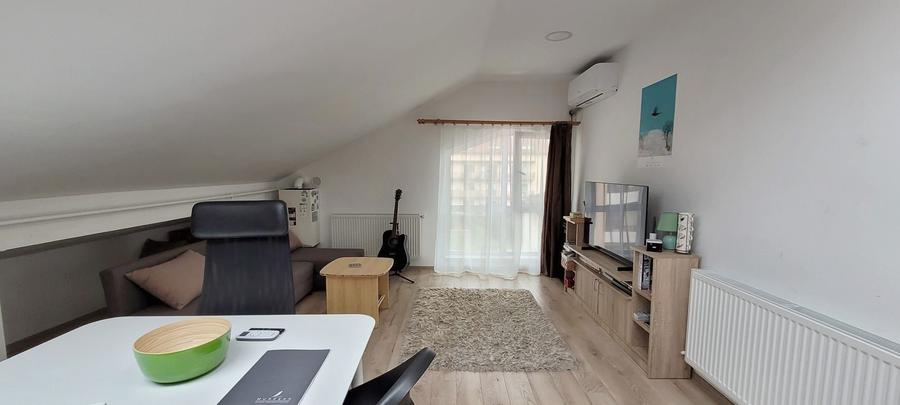 De vânzare apartament cu trei camere în Bună Ziua - 3