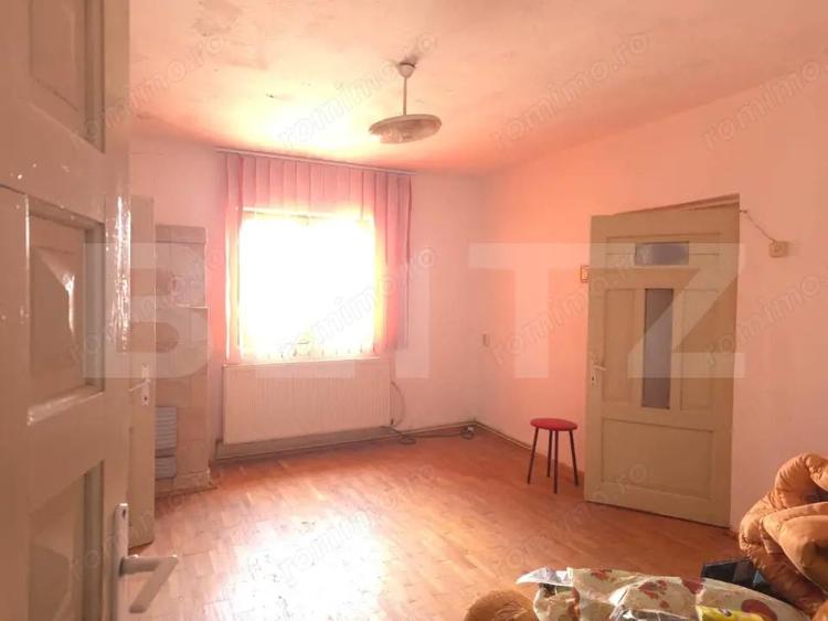 Casa P+1 teren 920 mp in Salcu?a (Titu) 69.900E - 3