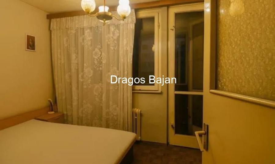 Sala Palatului // vedere spate // balcon - 13