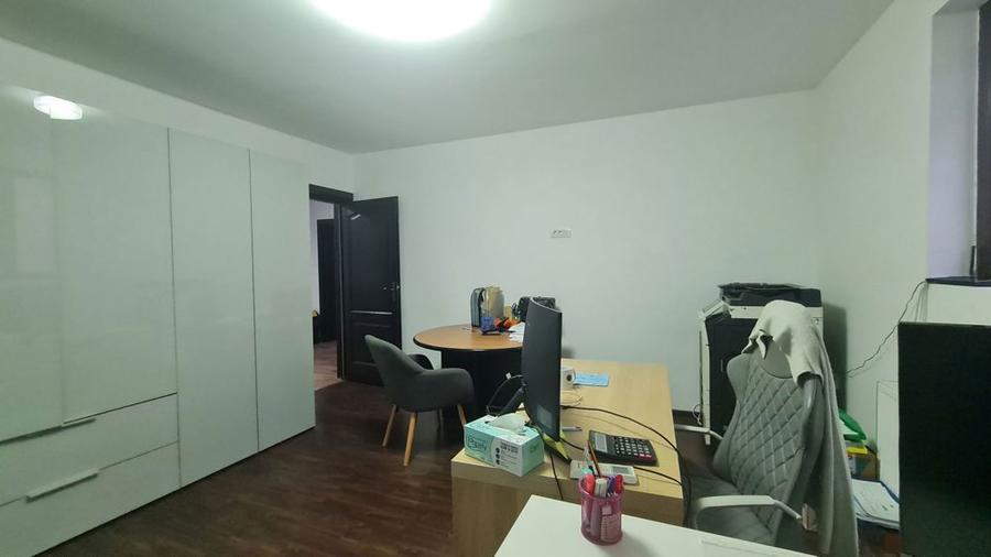 Vila spatioasa zona Megaimage Tunari - 1