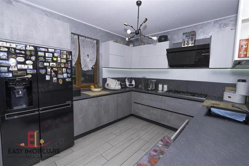 Casa moderna cu piscina, panouri solare, pompa caldura si teren de 1400 mp, Ernei, Mures - 10