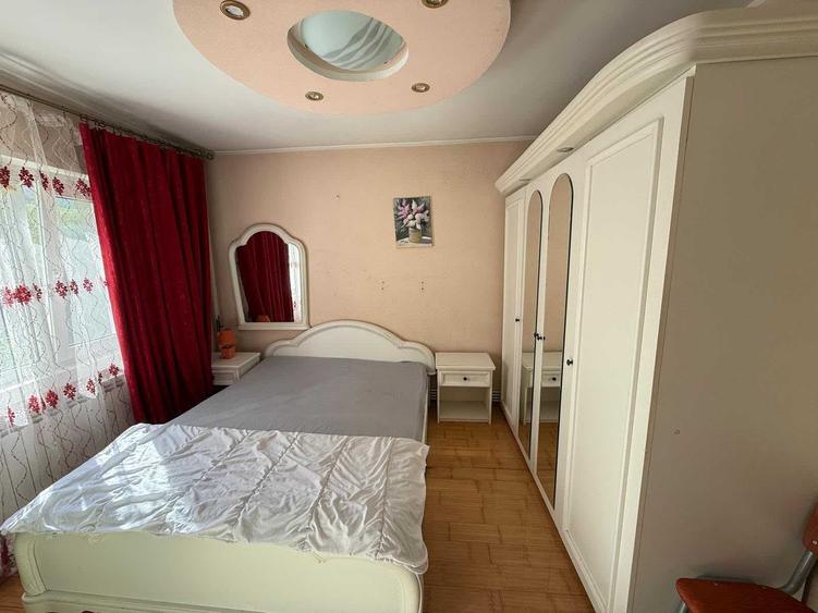 Vand apartament 3camere - 1