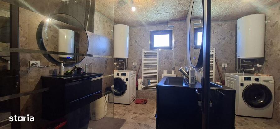 Casa spa?ioasa cu piscina ?i teren 1507 mp in Sat Costi - 2