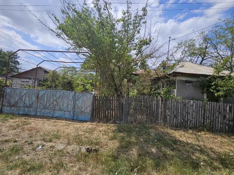 Gospodarie cu 2 case Comuna Trivale Mosteni, sat , la 30 km de Alexandria, jude?ul Teleorman 20 000 - 5