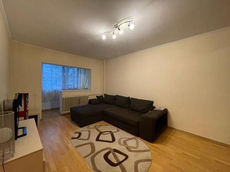 Tineretului parc metrou stradal - bloc 1982 - 1