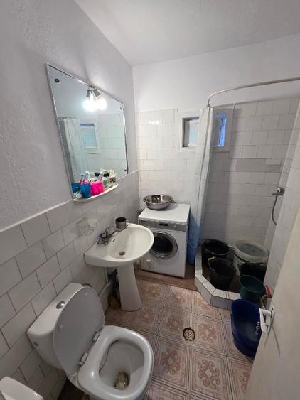 CASĂ CU TEREN  DE VÂNZARE ÎNTRO ZONĂ FRUMOASĂ SI LINISTITĂ - 5
