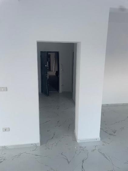 De vânzare ap .2 camere proprietar - 3