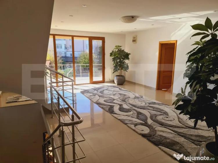 Vila 350 mp utili, teren 700 mp, strada Craitelor - 13